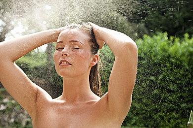 全手绘类银河城《魔骨》今日全平台发售！